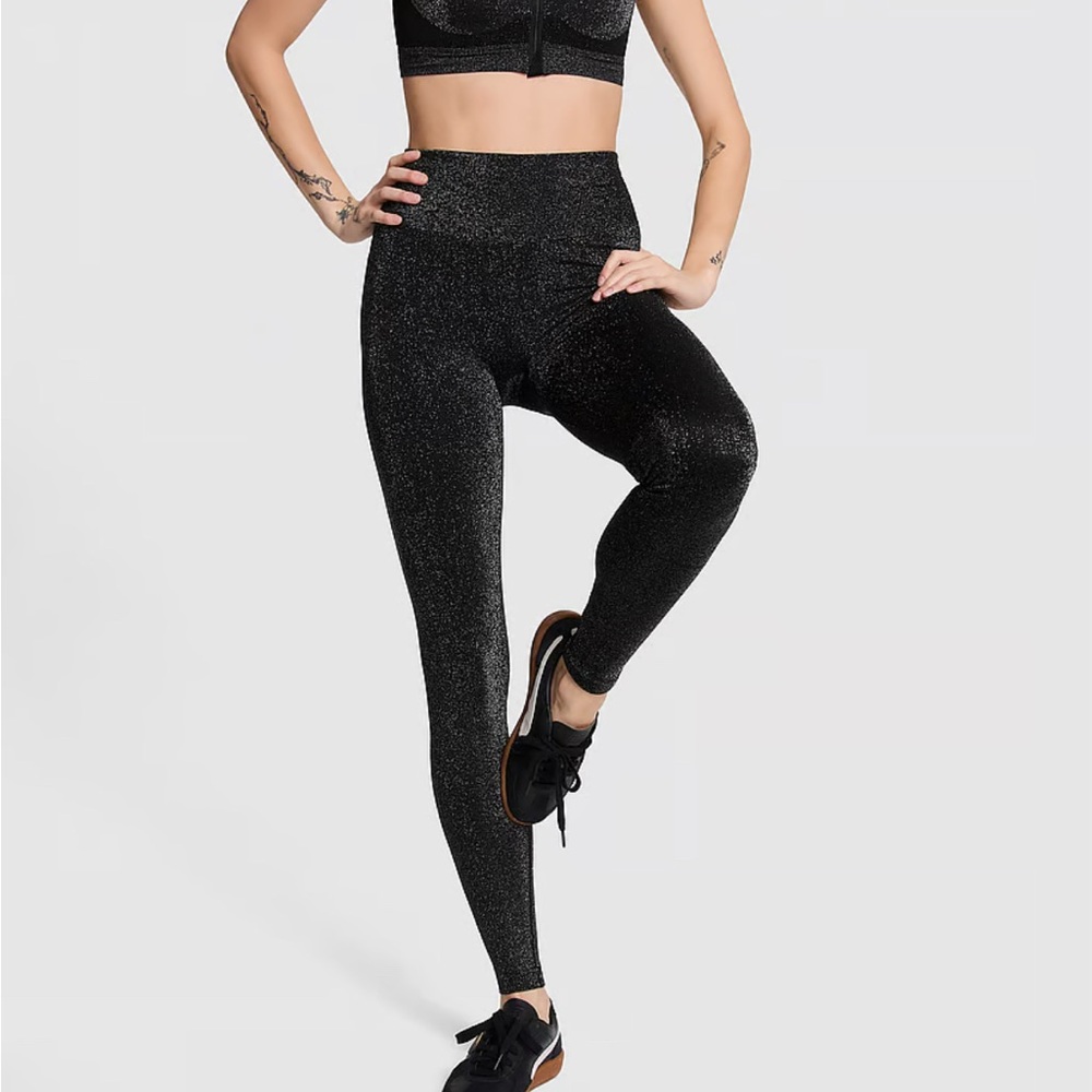 PINK Victoria's Secret Black Seamless Classic Shimmer Leggings Size Medium Short